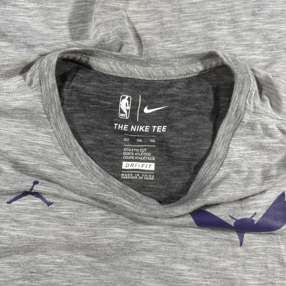 Air Jordan Nike NBA Charlotte Hornets Warm Up T Shirt Men's Size XL Tall Dri Fit - Picture 4 of 7